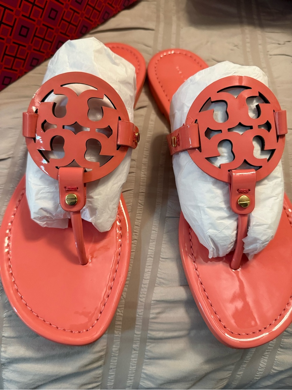 NWT Tory Burch Coral Patent Leather Miller Thong Sandals